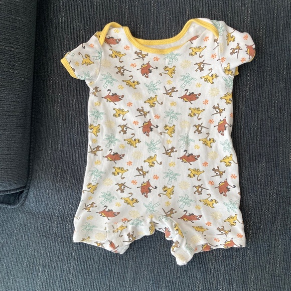 Disney lion king one piece 18m - Picture 1 of 1